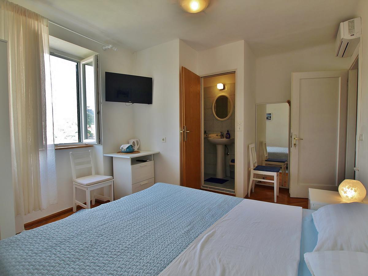 Rooms And Studio Old Town Rab Town Exterior foto